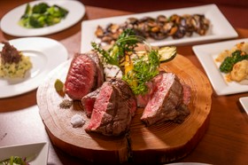 あか牛精肉販売所 氏