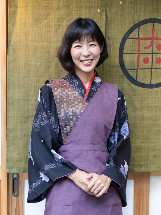 村本　静 氏
