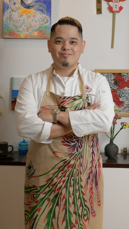 山城　徳人 氏