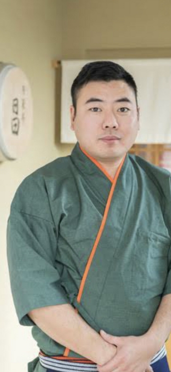 李　昌安 氏