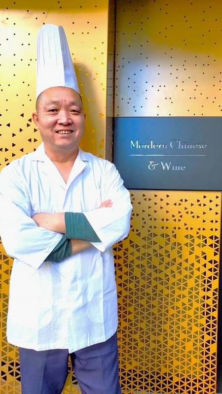 李　俊 氏