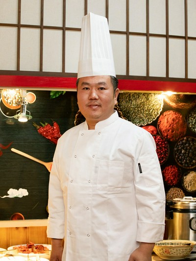 中華美食屋 天童店 山形/中華料理 料理人 姜 景耀 氏 | ヒトサラ