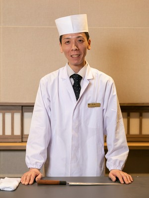 西村　忠将 氏