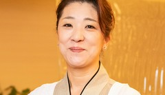 照内　教子 氏
