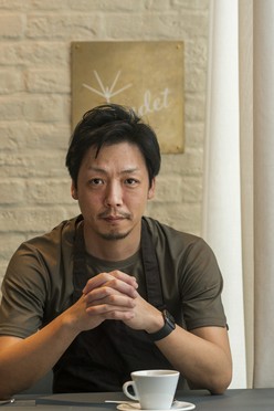 松城　泰三 氏