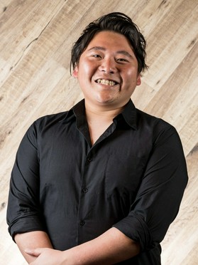 新升　徹 氏