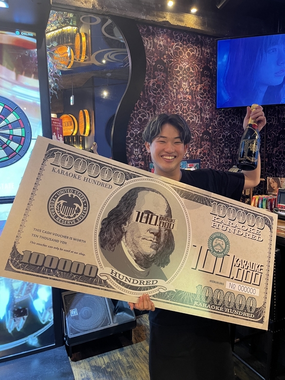泉岡裕吏 氏