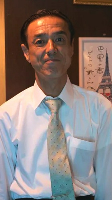 新谷　忠 氏