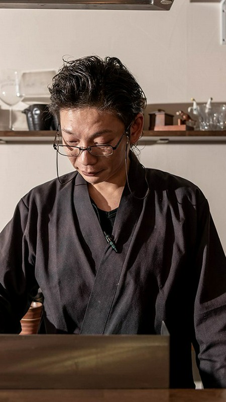 小山　仁史 氏