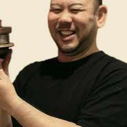 中村　仁 氏