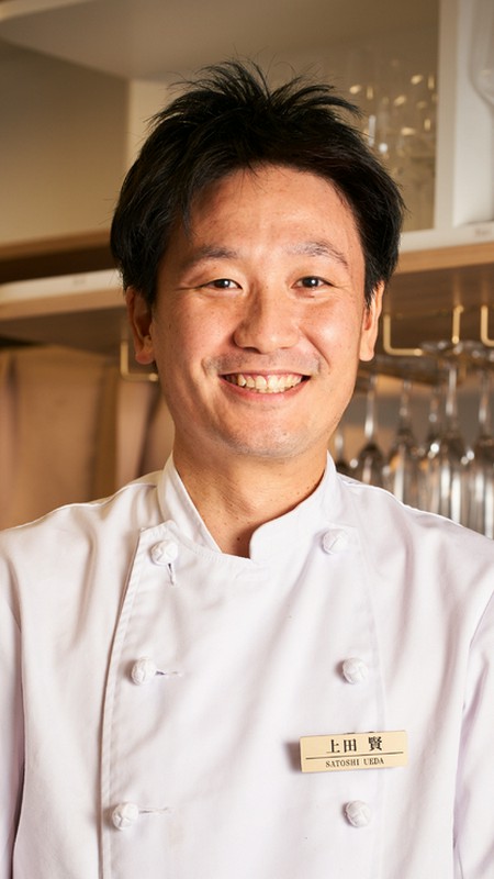 上田　賢 氏