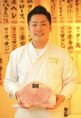 代表　尾形　陸 氏