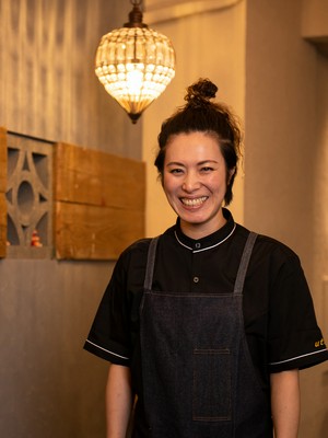 大城　夏希 氏