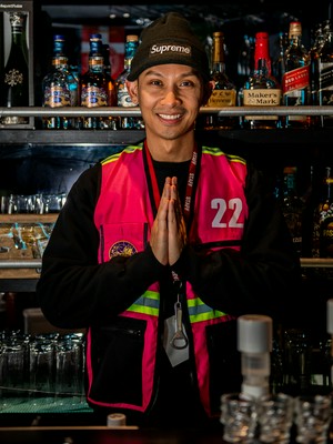 ロンナコン 氏