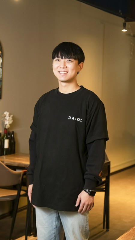 キム 氏
