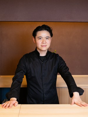 室井　大輔 氏