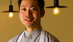 阿久津　光 氏