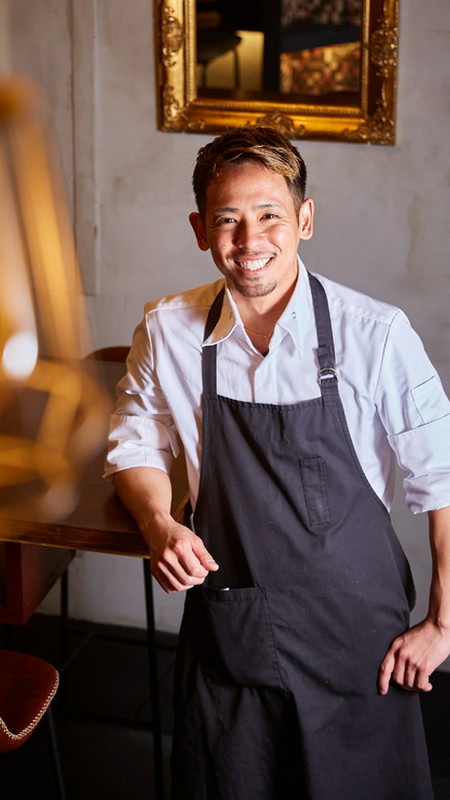 山入端　敬 氏