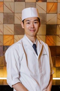 内 優也 氏