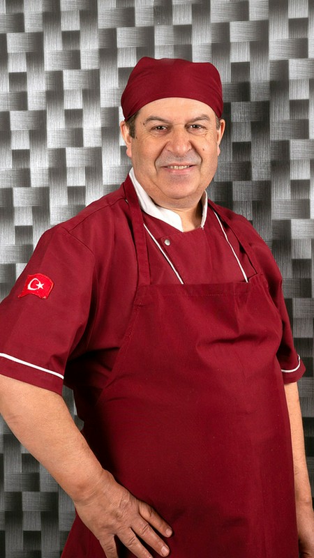 ホセ　エヌ　カーン 氏