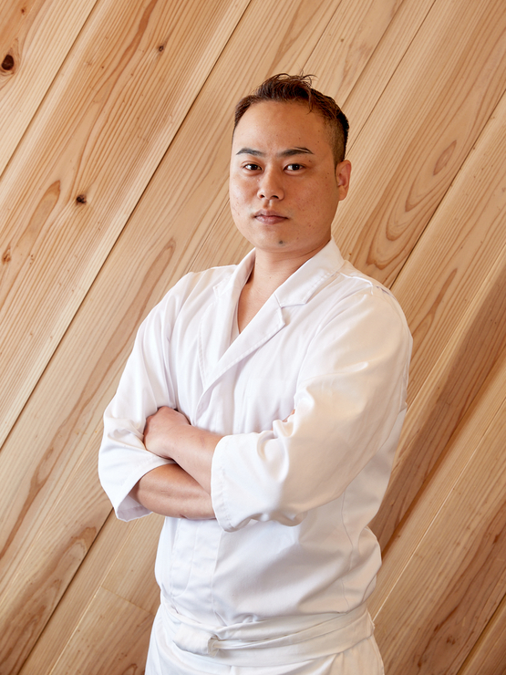 宇江城　喜尊 氏