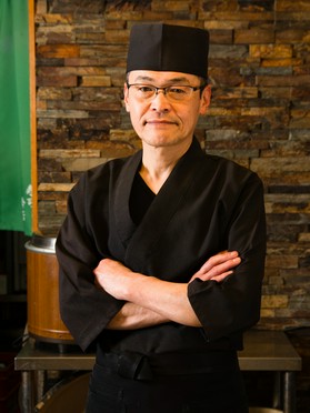 鈴木　眞吾  氏