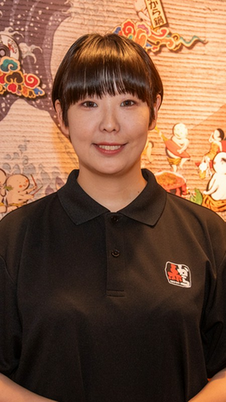 川上　紗希 氏