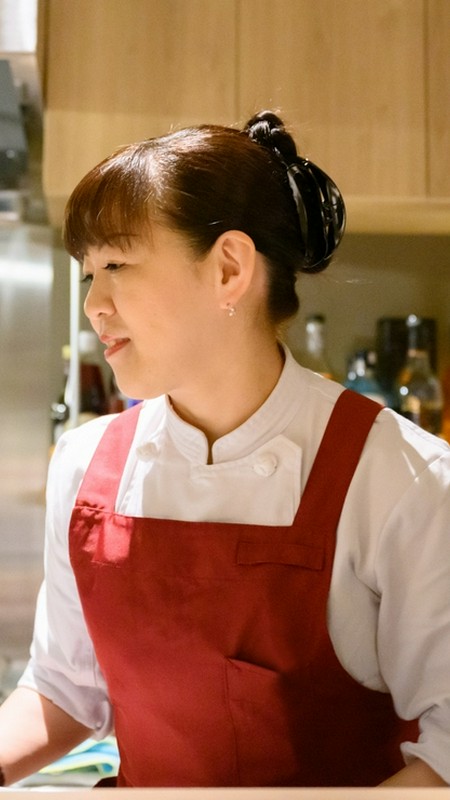 猪狩　奈帆 氏