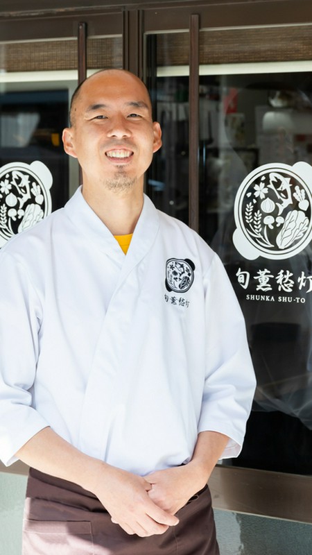 小林　誠 氏