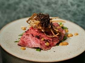 肉割烹　肉かぶく