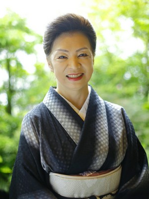 平山　いづみ 氏