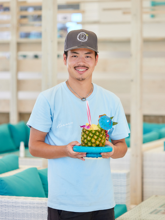 里井　郁海 氏