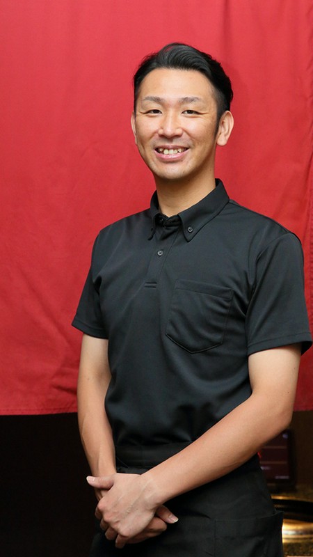 中納　和哉 氏