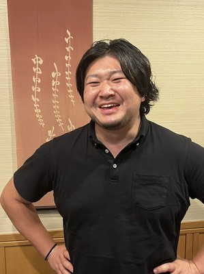 母良田　良平 氏