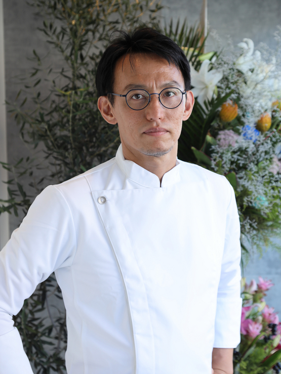 新井　勇太 氏