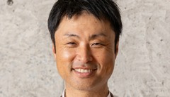 江上　明義 氏
