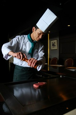小寺 氏
