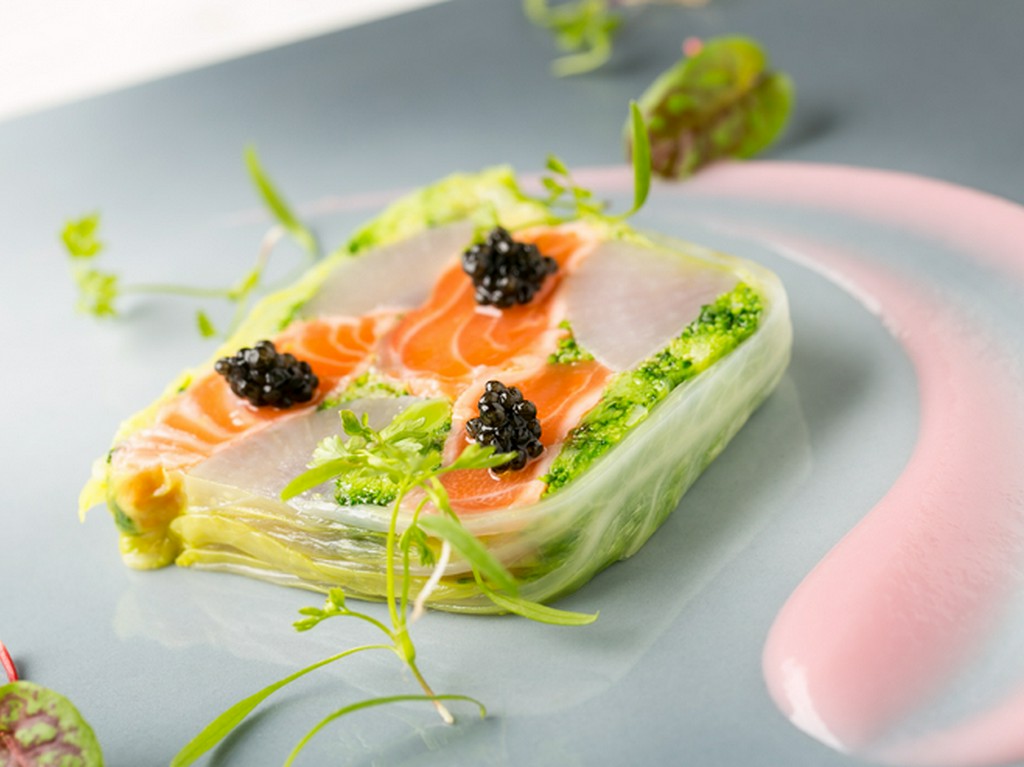 レストラン　クロワサンス