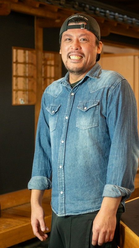 岩本　賢人 氏