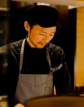 菅　徹 氏