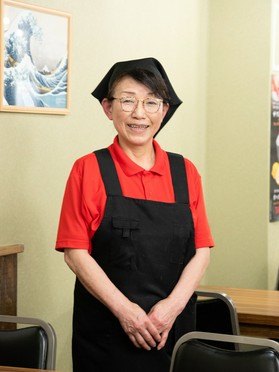 越田　千枝子 氏