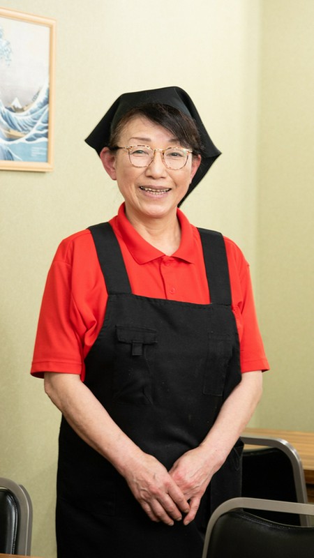 越田　千枝子 氏