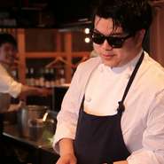 春日　聡一郎 氏