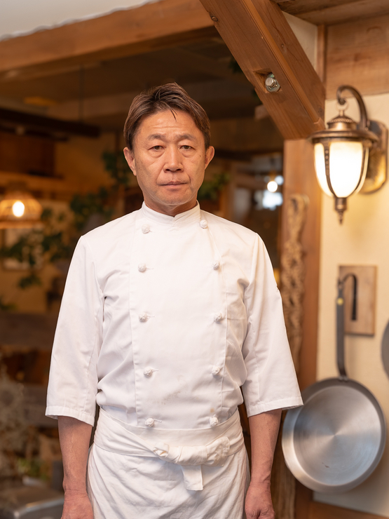 横山　尚 氏