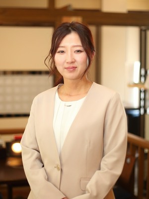 新田　美咲 氏