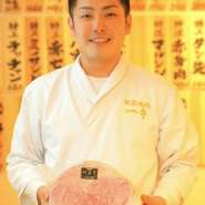 尾形　陸 氏
