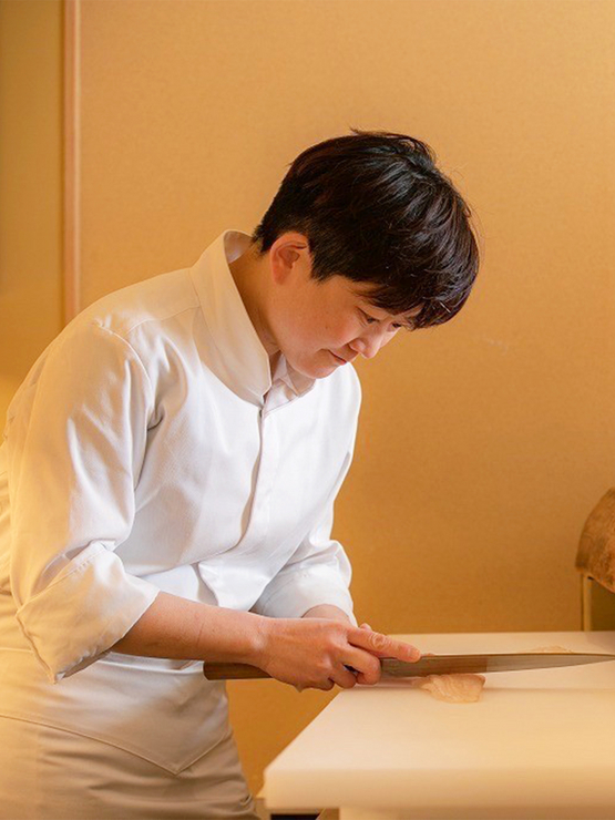 井上　桂 氏