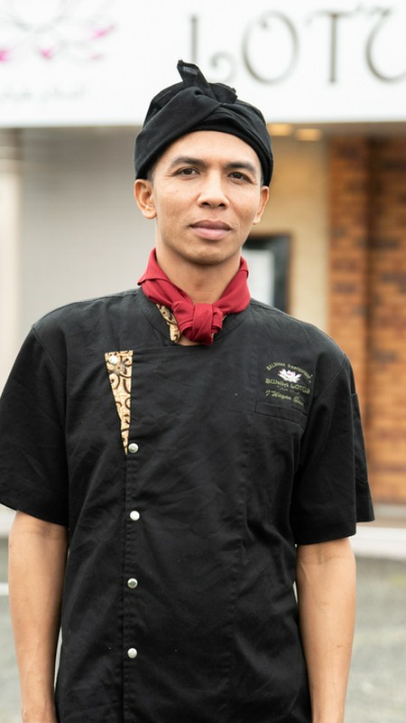 I  WAYAN BAWA 氏