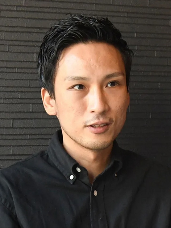 江本　寛和 氏