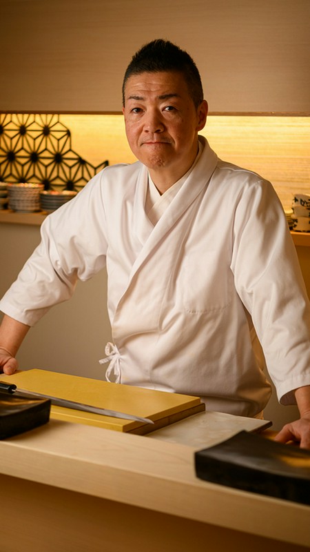 中尾　康高  氏